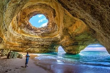 To Rent In Praia Da Rocha-portimao-portugal Lejlighed *